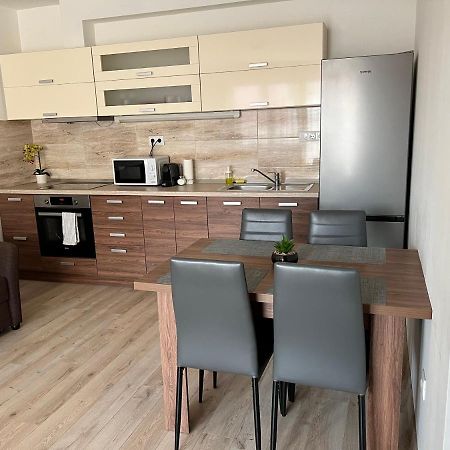 Hatvan Central Apartment เดเบรตเซน ภายนอก รูปภาพ