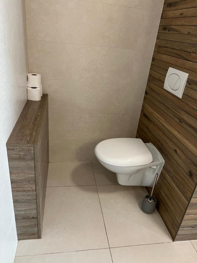 Hatvan Central Apartment เดเบรตเซน ภายนอก รูปภาพ