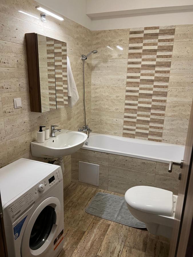 Hatvan Central Apartment เดเบรตเซน ภายนอก รูปภาพ